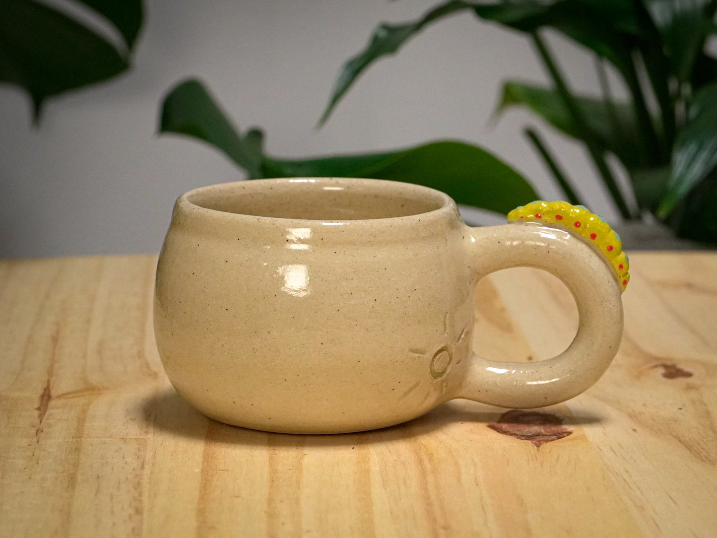 Ceramic Caterpillar Mug (Cream)